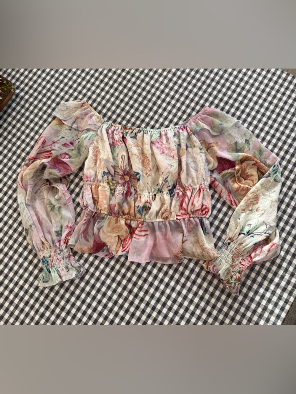 Guess Floral Off-Shoulder Chiffon Blouse - Sz M Romantic Feminine Style